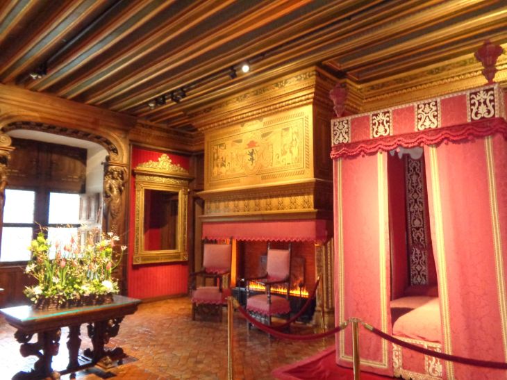 Chenonceau castle bedroom cesar vendrome jan22