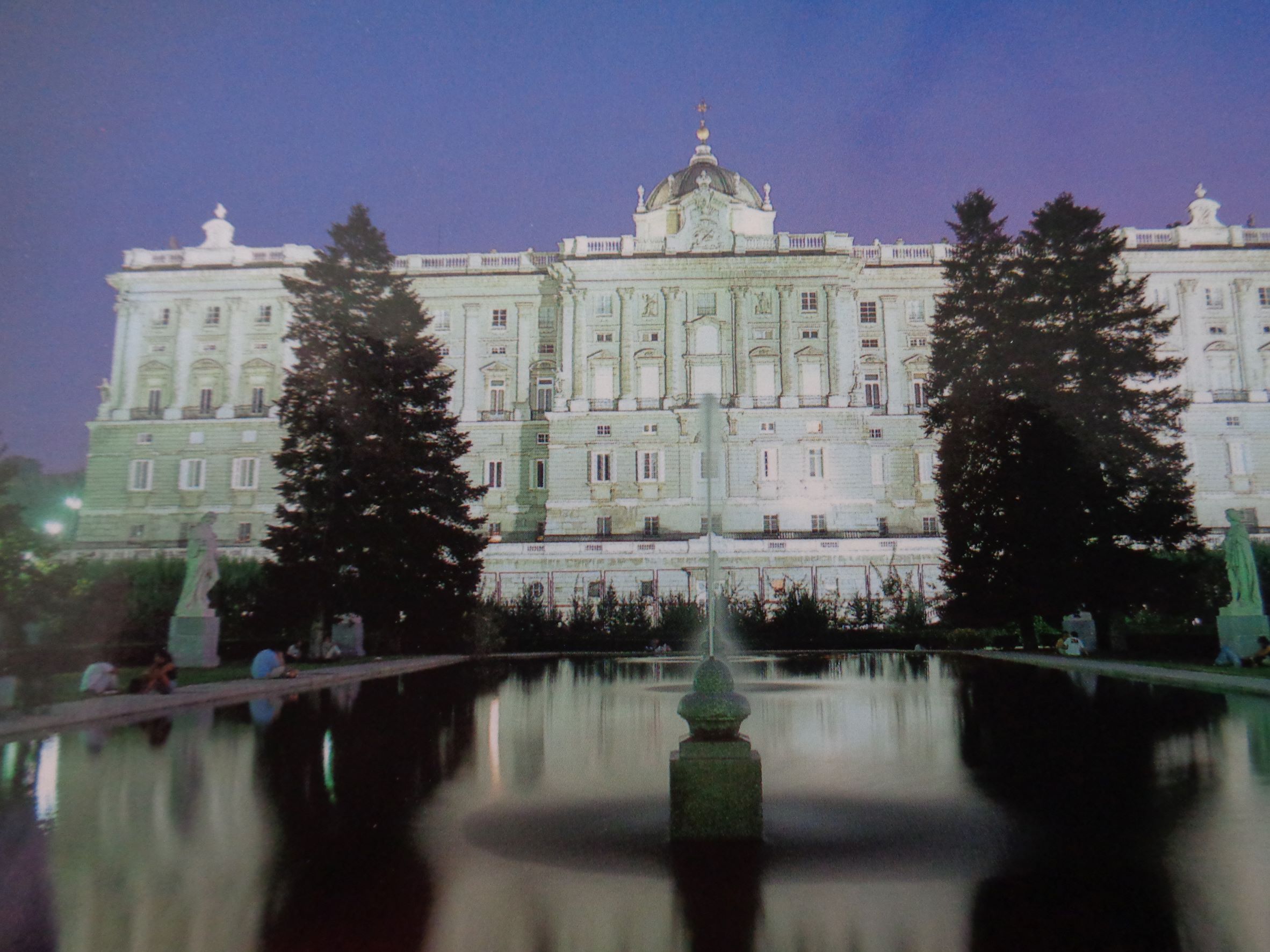 Madrid palacio real from plaza de oriente
