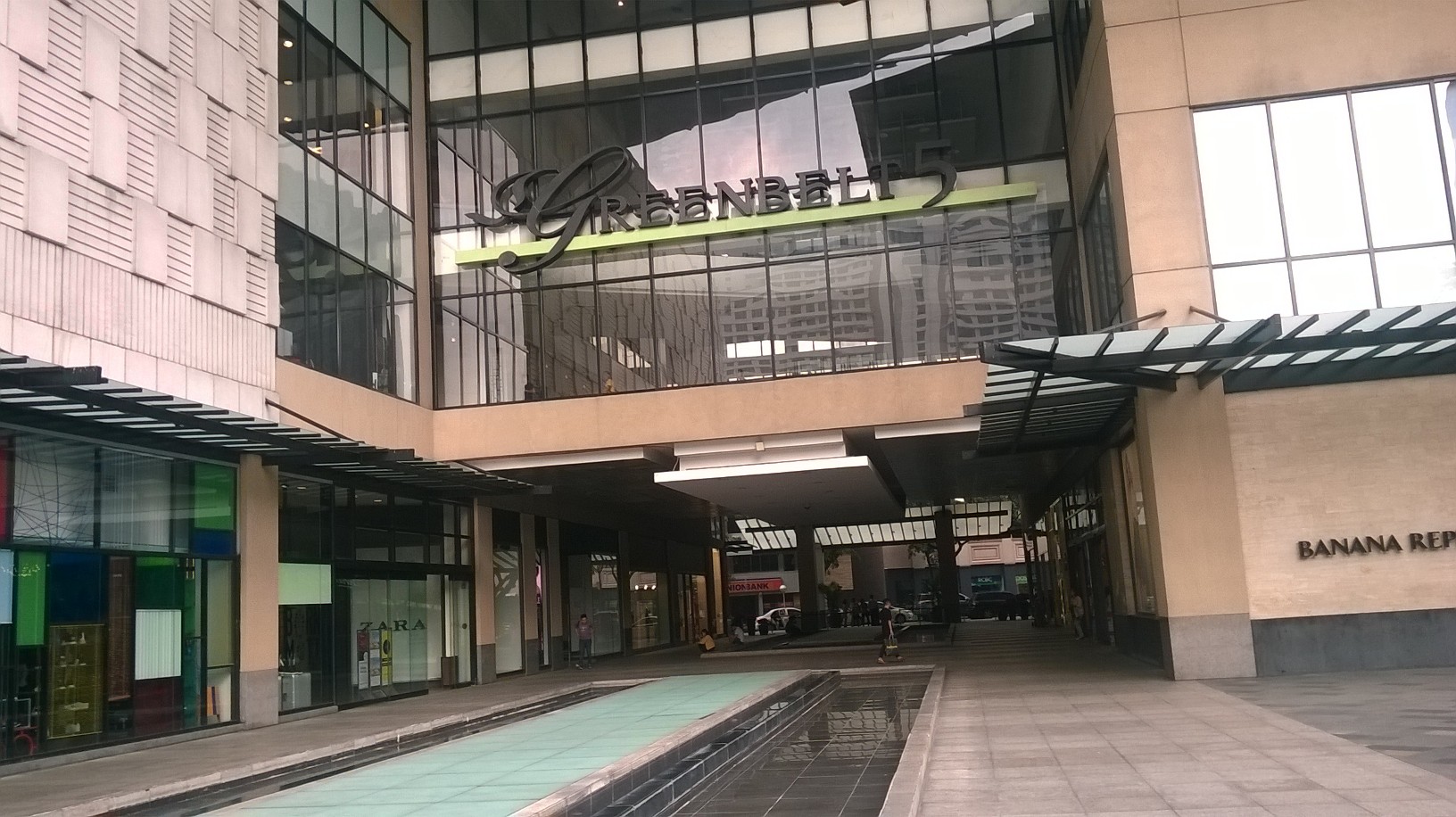 manila-greenbelt-5-mall-entrance-jan16