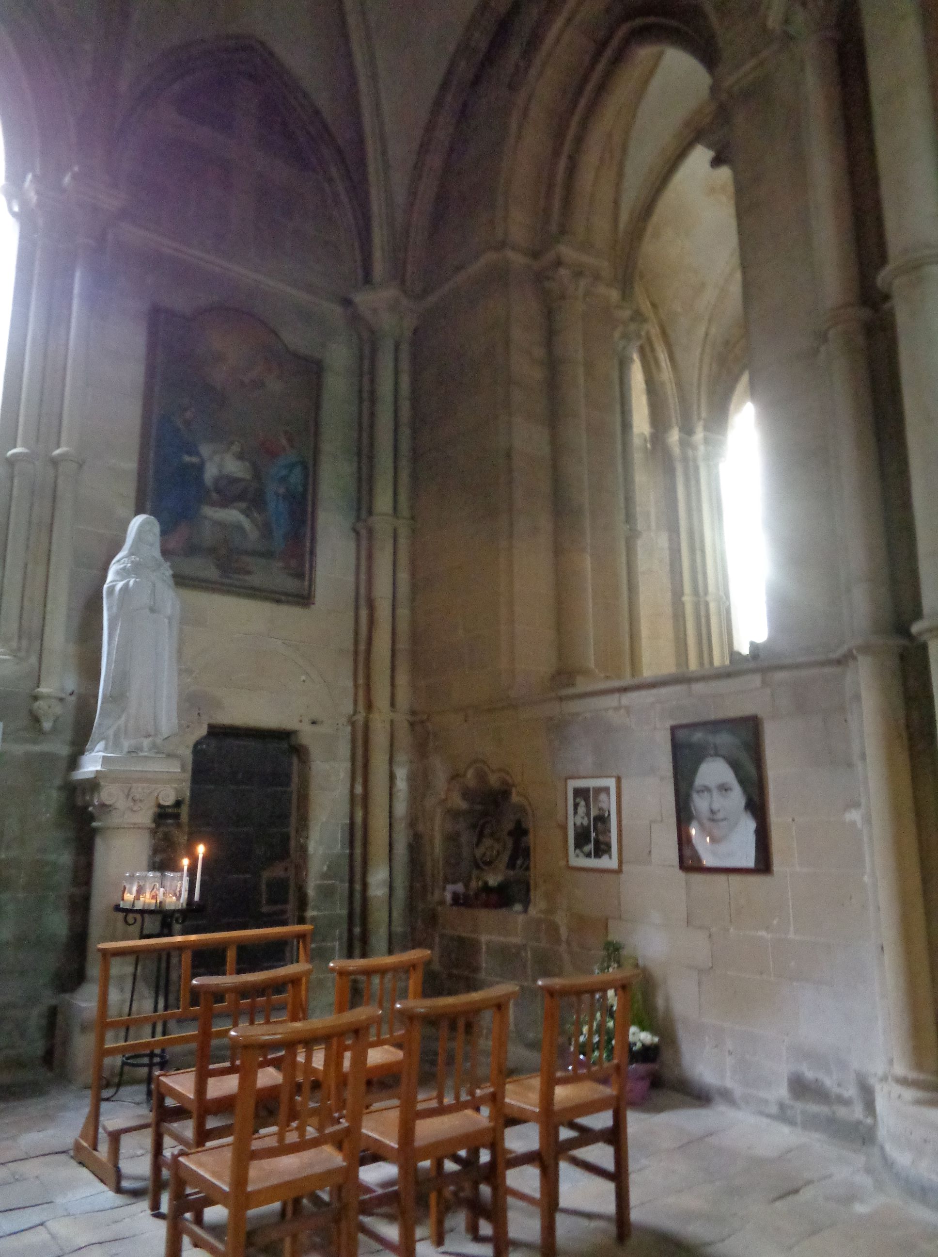 Caen ch Saint Etienne chapel ste Therese de lisieux apr23